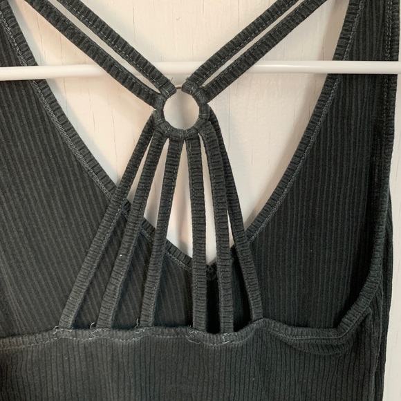 Strappy V neck Tank - Picture 4 of 5